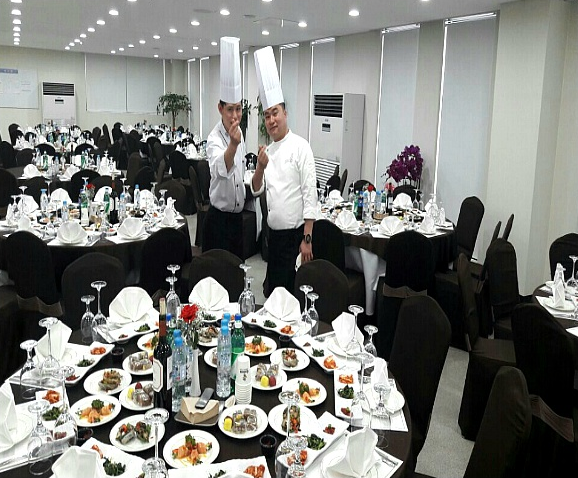큐니온개업식